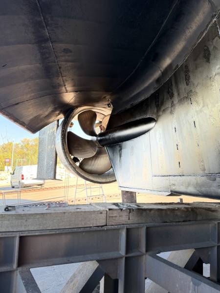 Remplacement et équilibrage d’hélice – Chantier d’Arles