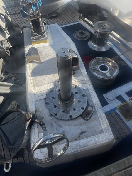 Révision complète d’un guindeau : un travail de précision par CMH Industrie À Marseille