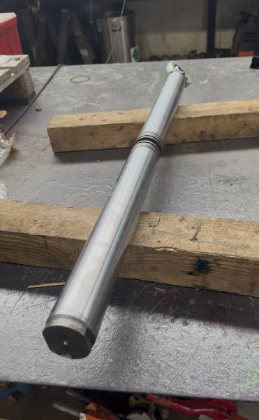 Intervention technique : Vérin de manœuvre gouvernail – Yacht a Marseille