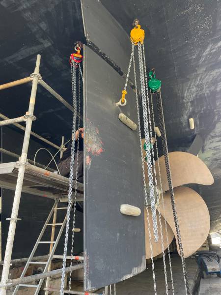 Intervention à Marseille Bouche du Rhône : Dépose et Repose des Safrans sur un Yacht